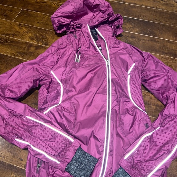 Lululemon jacket - Picture 1 of 1